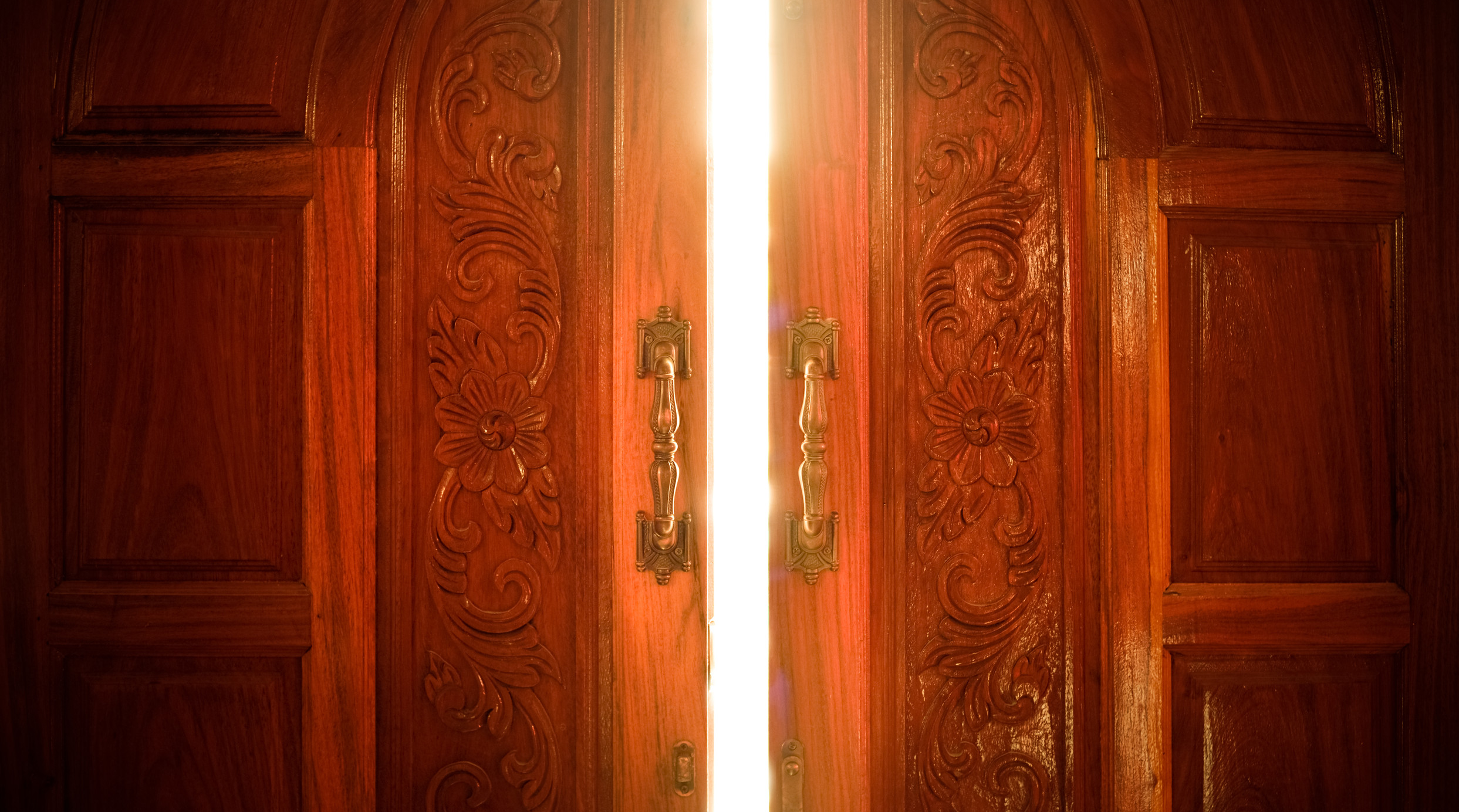 open door light